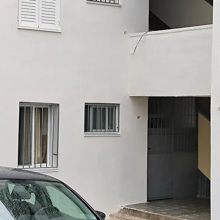 Apartment Qoku Chicago Ksamil